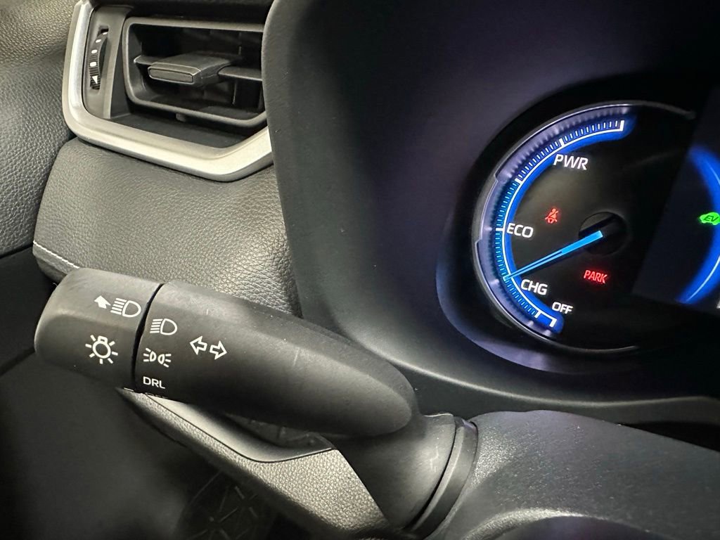 Used 2025 Toyota RAV4 LE image 21