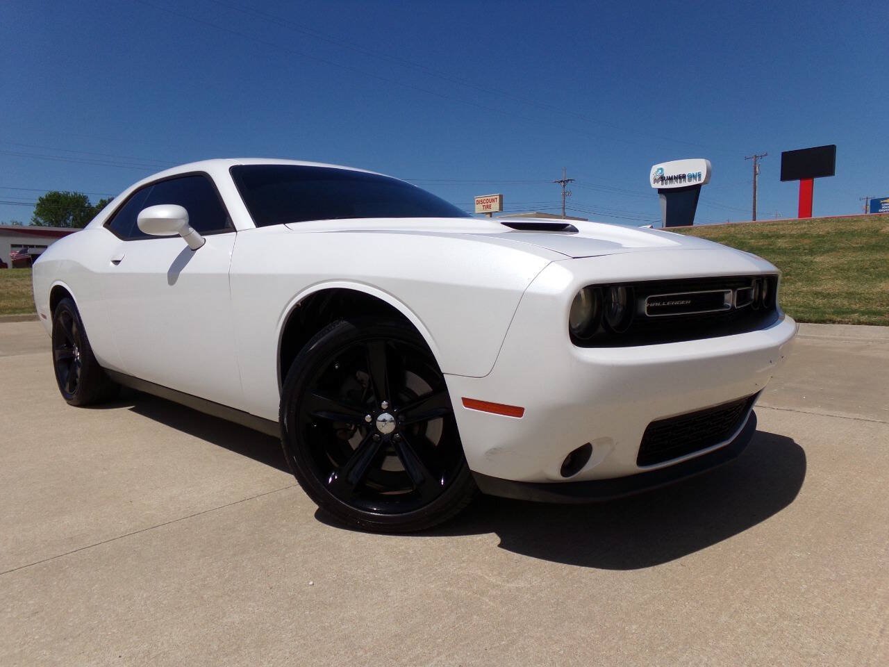 Used 2015 Dodge Challenger R/T w/ Quick Order Package 22B R/T RWD image 15