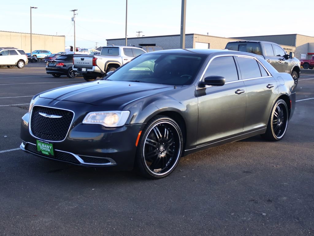 Used 2016 Chrysler 300 Limited image 11