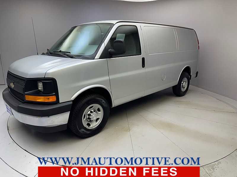 Used 2017 Chevrolet Express 2500 RWD image 10