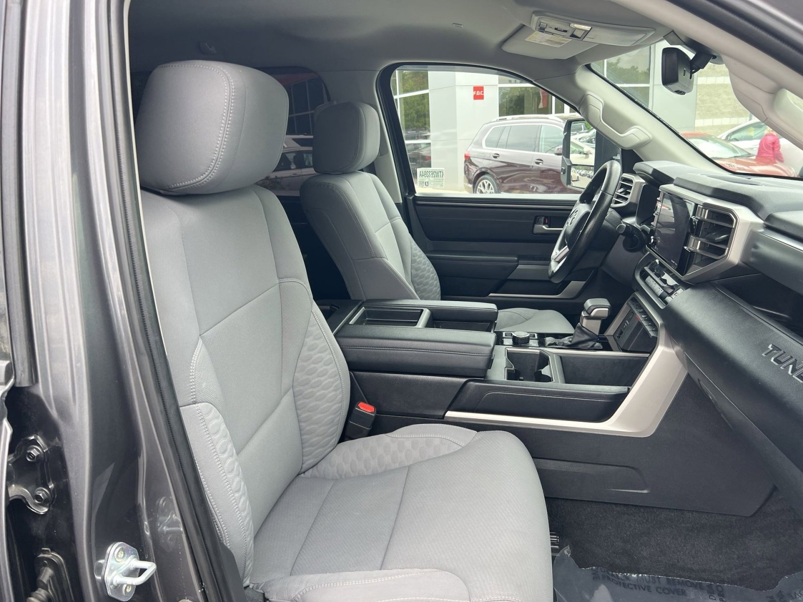 Used 2022 Toyota Tundra SR5 w/ SR5 Convenience Package AWD/4WD image 24