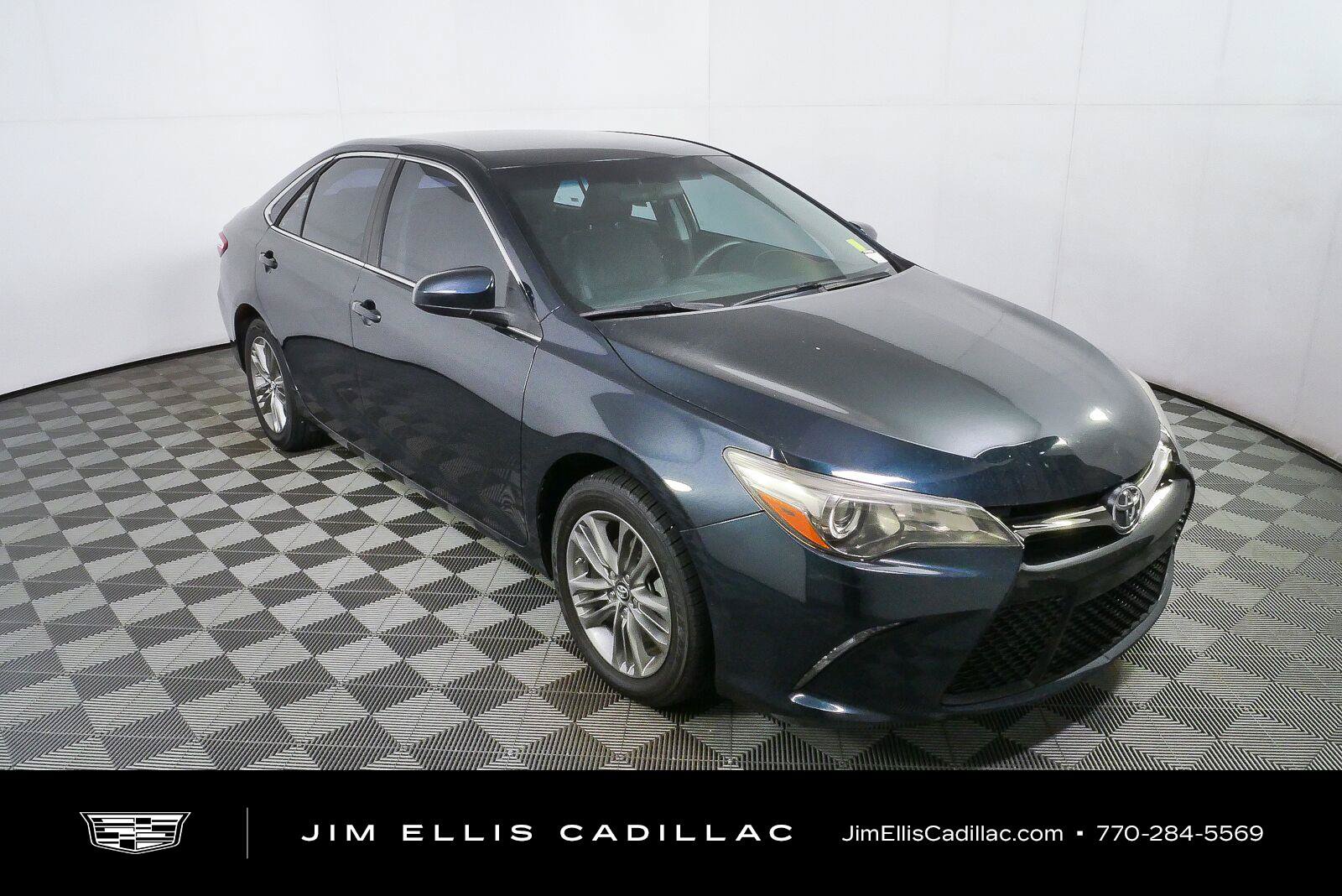 Used 2017 Toyota Camry SE