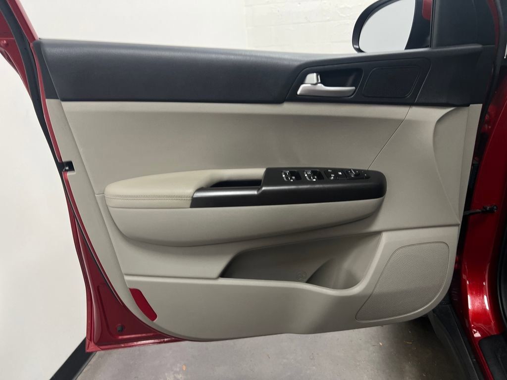 Used 2022 Kia Sportage LX FWD image 13