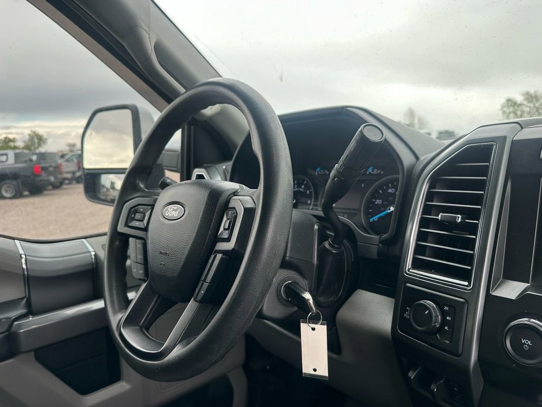 Used 2021 Ford F250 XLT w/ XLT Premium Package AWD/4WD image 18