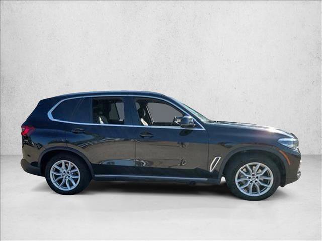 Used 2019 BMW X5 xDrive40i w/ Premium Package 2 image 3