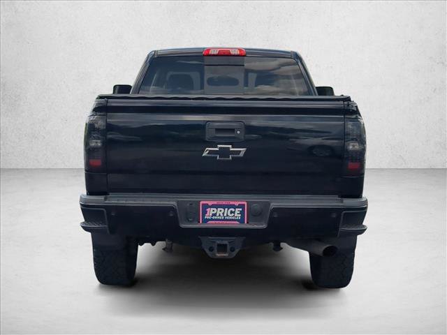 Used 2018 Chevrolet Silverado 2500 LT w/ Midnight Edition AWD/4WD image 6