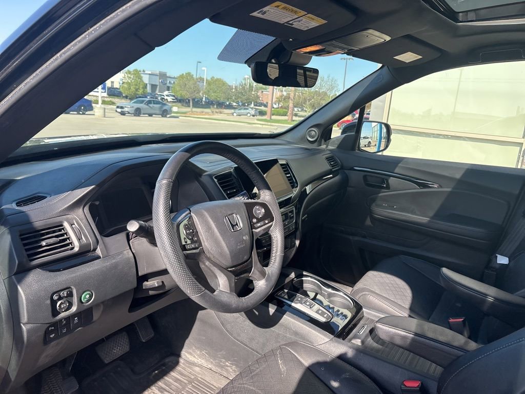 Used 2023 Honda Passport Elite image 11