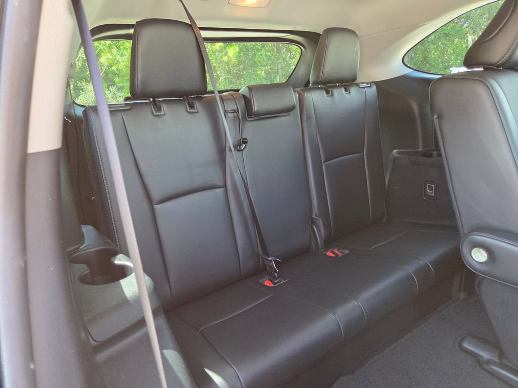 Used 2023 Toyota Highlander Limited FWD image 19