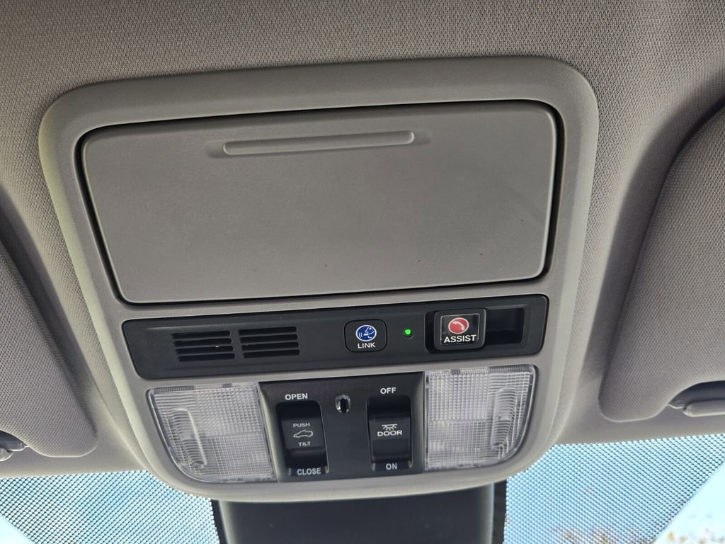 Certified 2024 Honda Odyssey Touring image 23