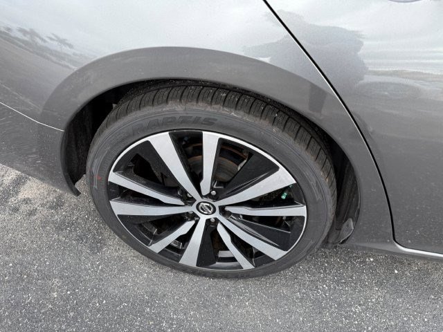 Used 2022 Nissan Altima 2.5 SR FWD image 10