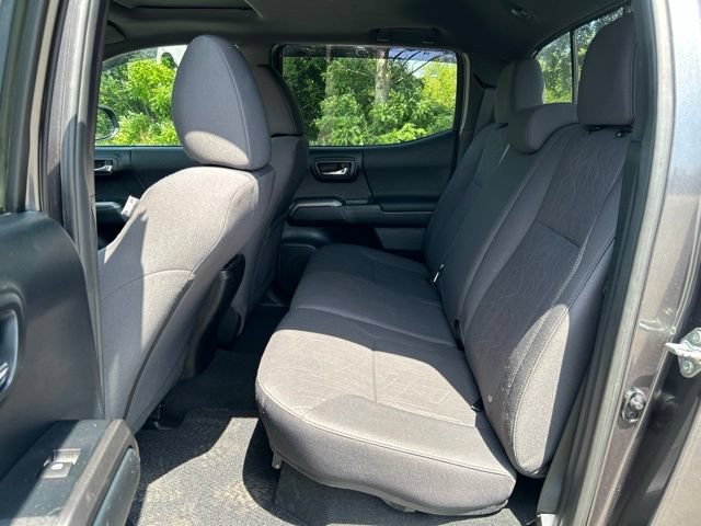 Used 2016 Toyota Tacoma TRD Off-Road w/ Premium & Technology Package AWD/4WD image 20