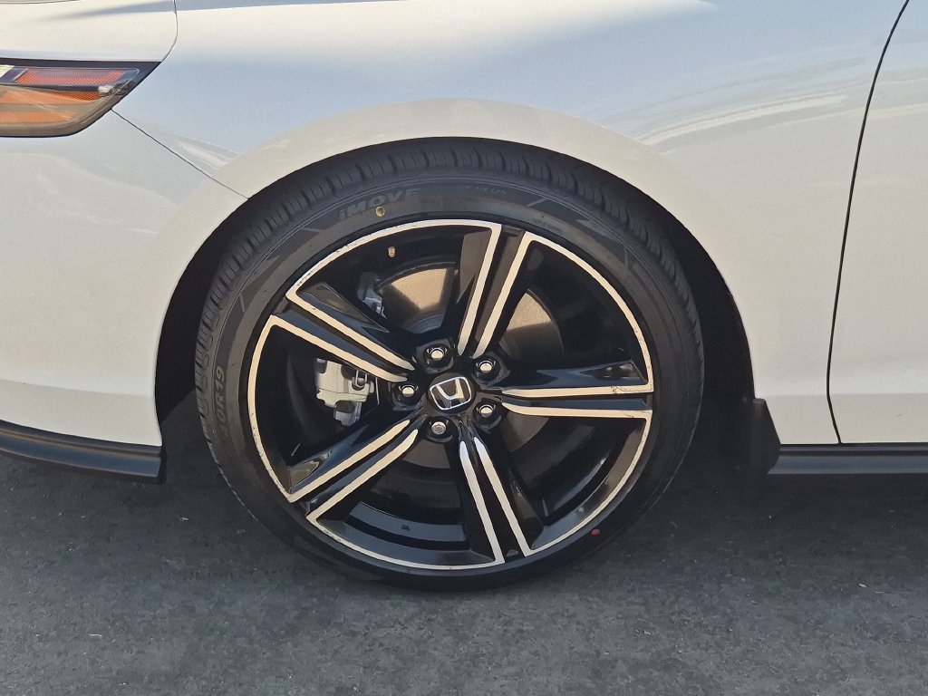 Used 2024 Honda Accord Sport image 30