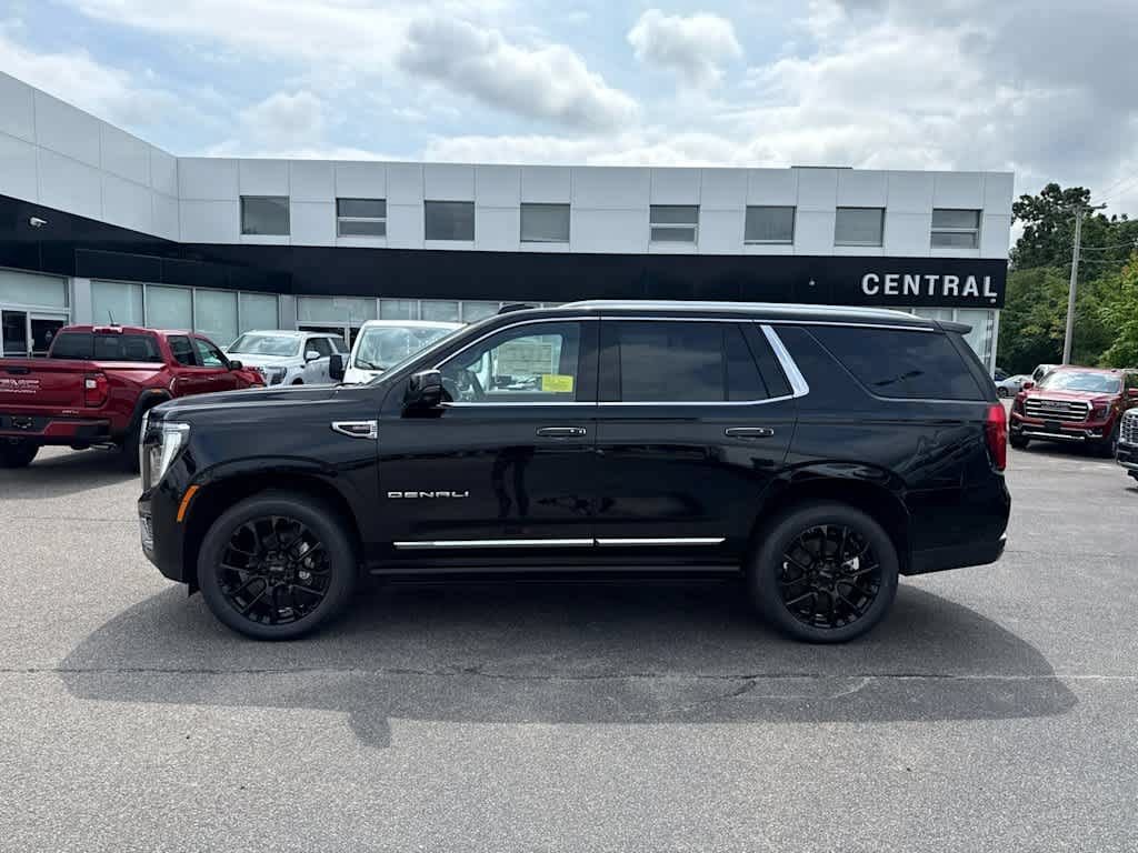 New 2026 GMC Yukon Denali w/ Sun & Power Step Package AWD/4WD image 2