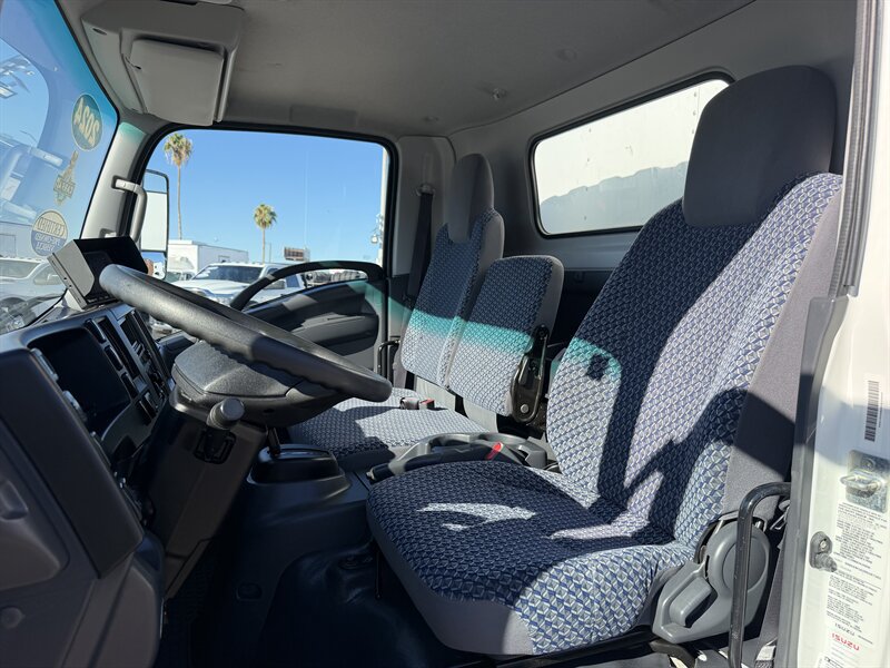 Used 2024 Isuzu NPR RWD image 14