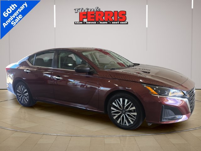 Used 2024 Nissan Altima 2.5 SV FWD image 3