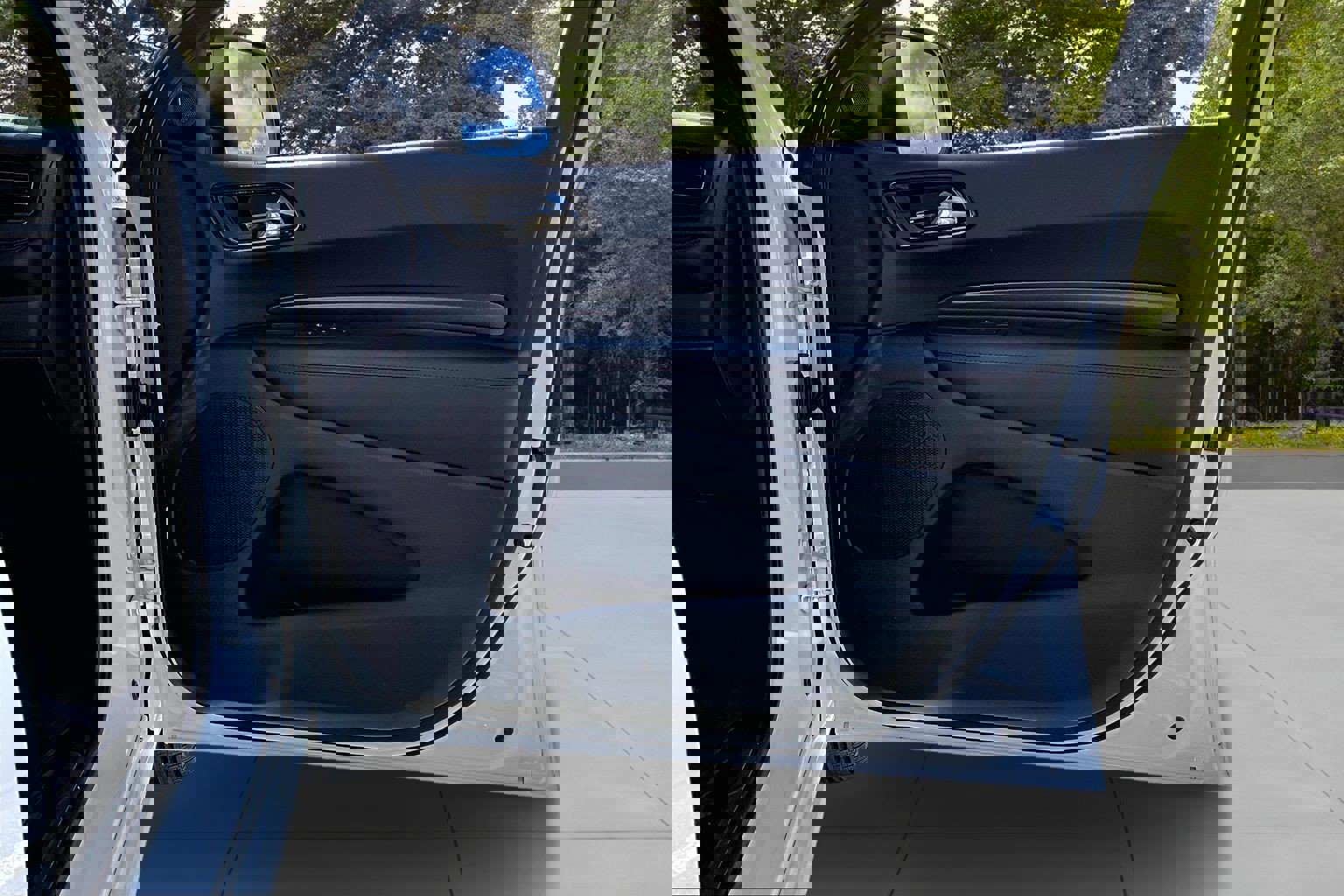 Used 2023 Dodge Durango R/T image 32