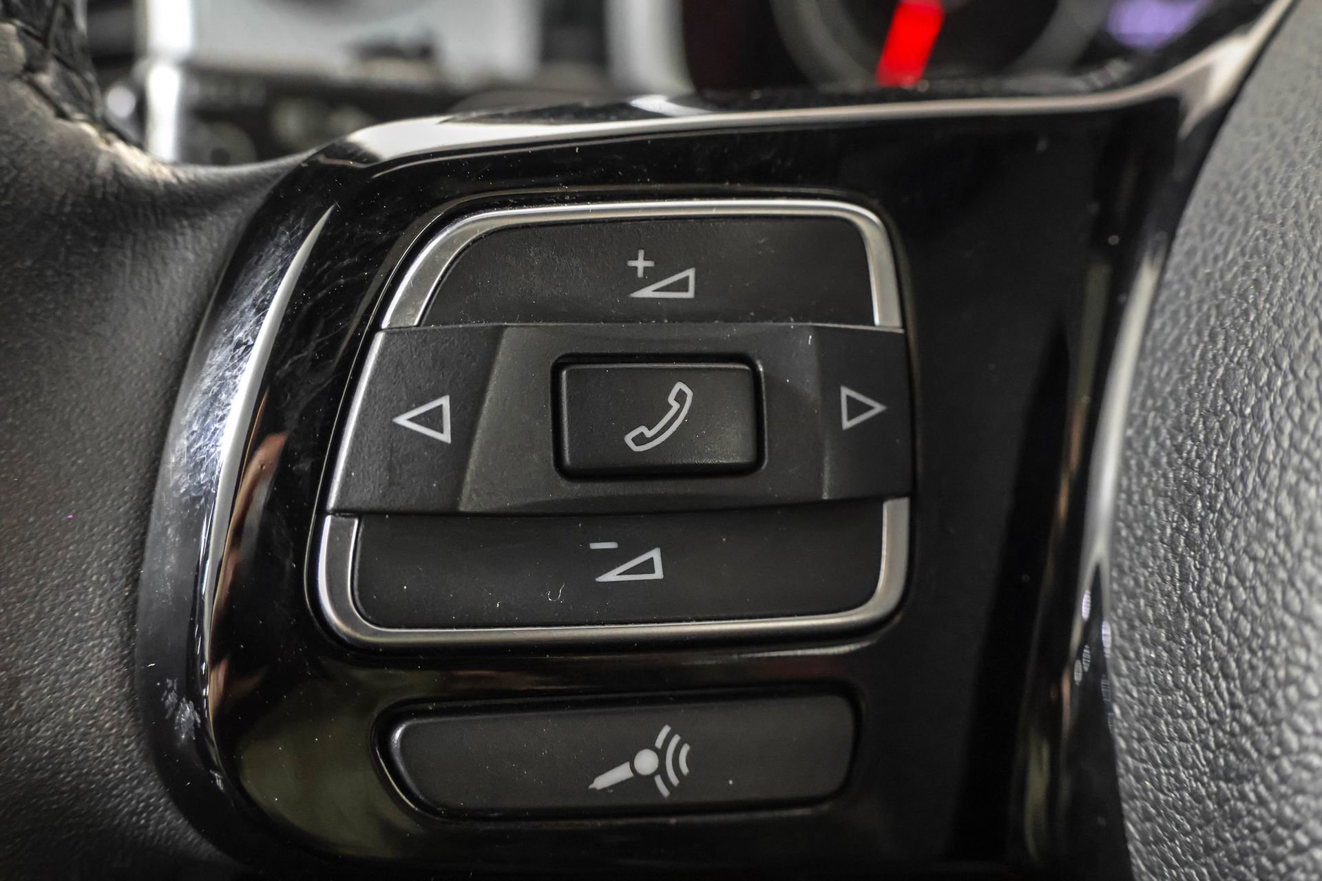 Used 2014 Volkswagen Beetle R-Line image 26