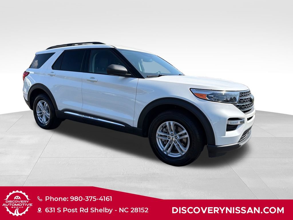 Used 2022 Ford Explorer XLT w/ Equipment Group 202A AWD/4WD image 4