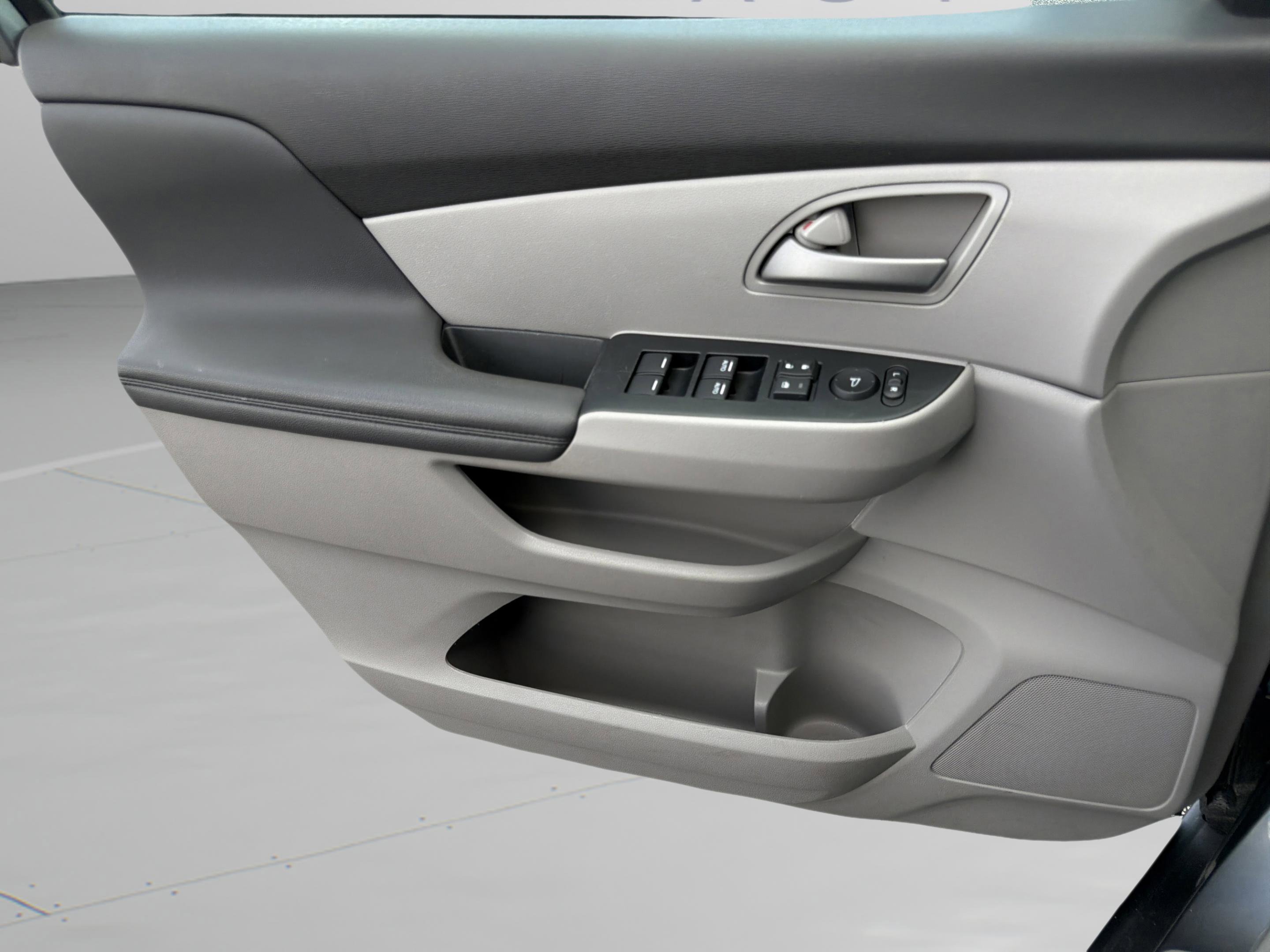 Used 2013 Honda Odyssey EX image 14