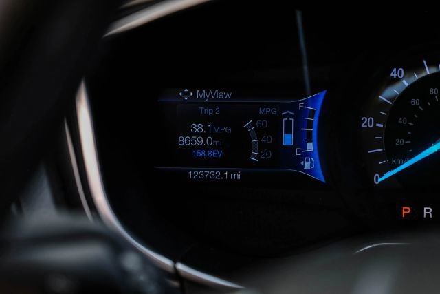 Used 2016 Ford Fusion SE w/ Equipment Group 502A image 25