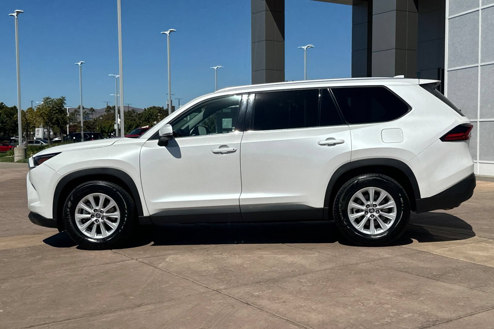 Certified 2025 Toyota Grand Highlander AWD image 8