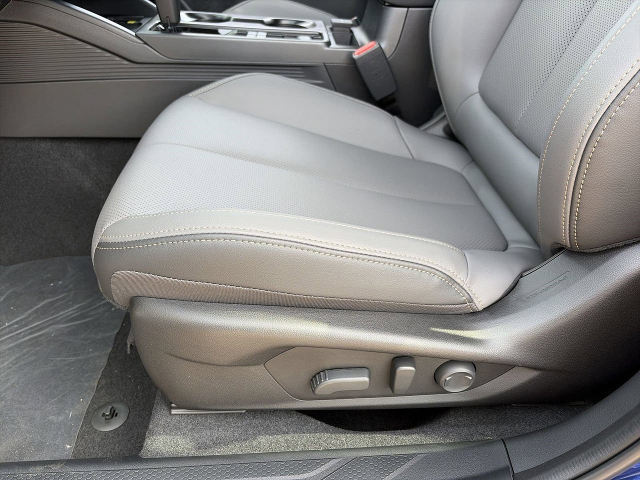 New 2026 Subaru Outback Limited AWD/4WD image 16