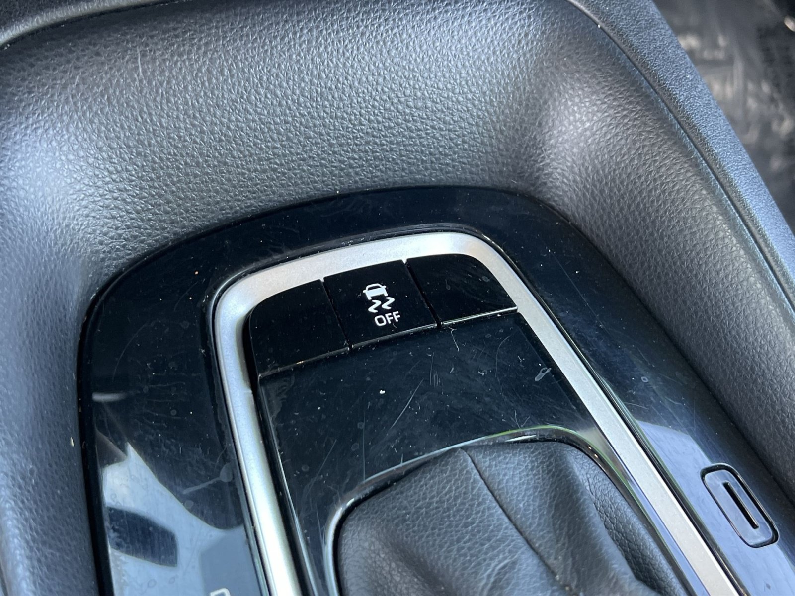 Used 2024 Toyota Corolla LE FWD image 45