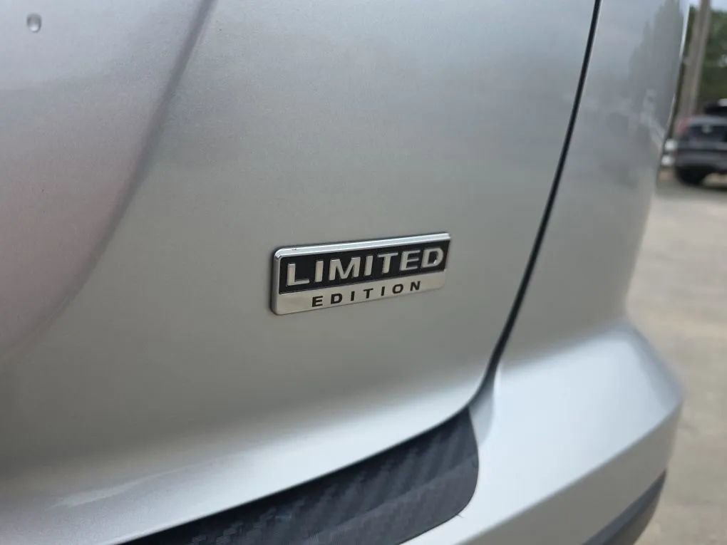 Used 2023 Mitsubishi Eclipse Cross LE image 11