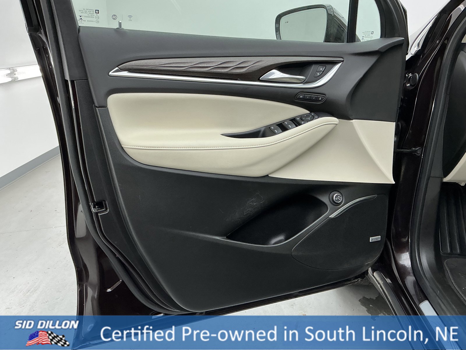 Used 2022 Buick Enclave Avenir w/ Avenir Technology Package image 16