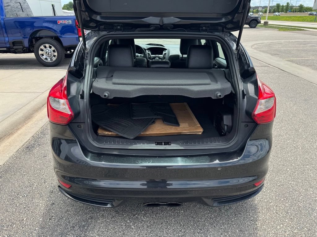 Used 2013 Ford Focus ST FWD image 40