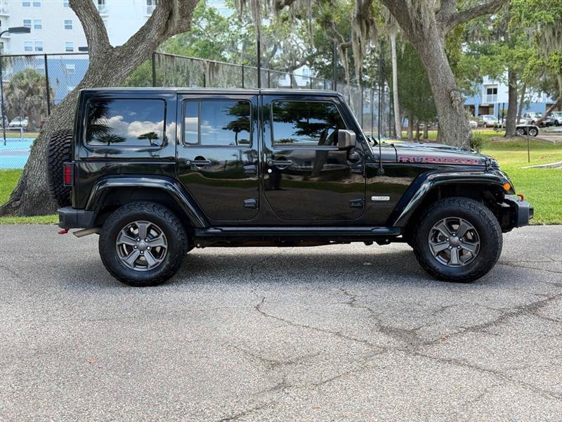 Used 2017 Jeep Wrangler Unlimited Rubicon AWD/4WD image 6