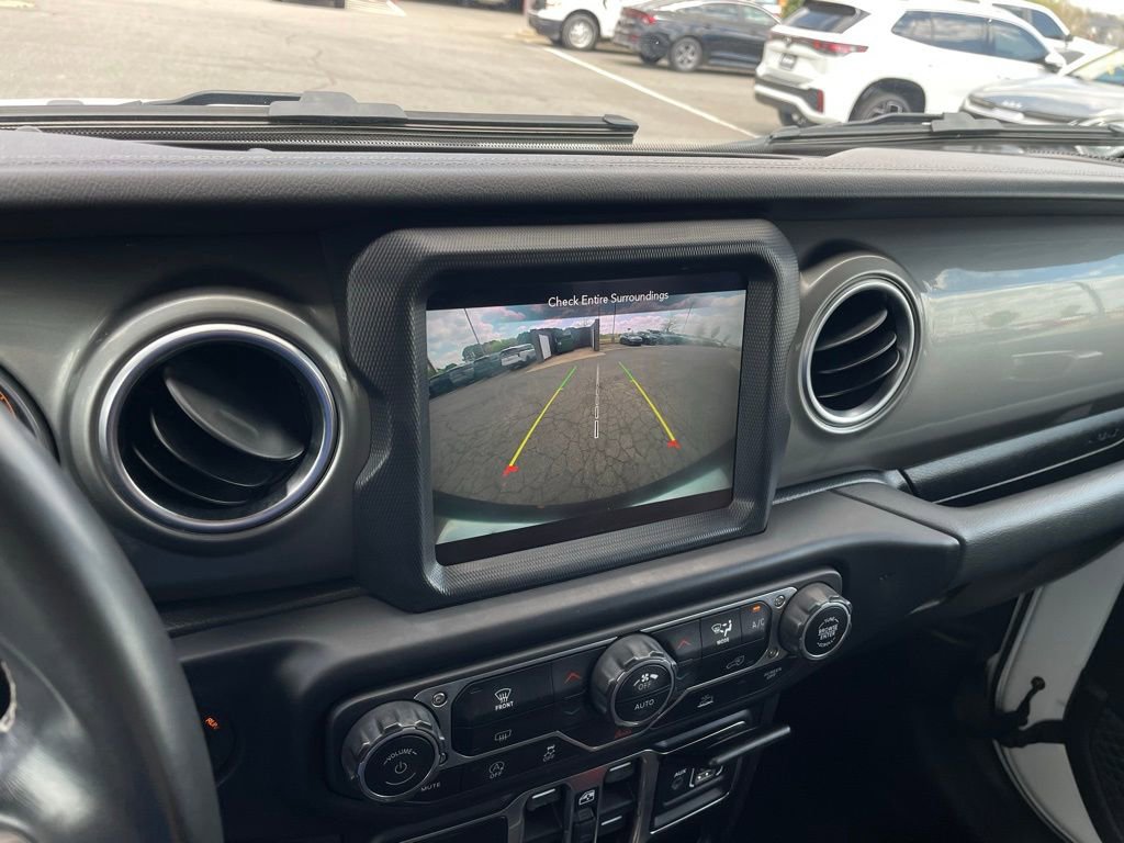 Used 2022 Jeep Wrangler Unlimited Sahara image 17