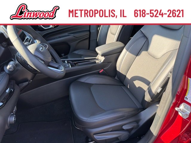 New 2026 Jeep Compass Latitude image 14