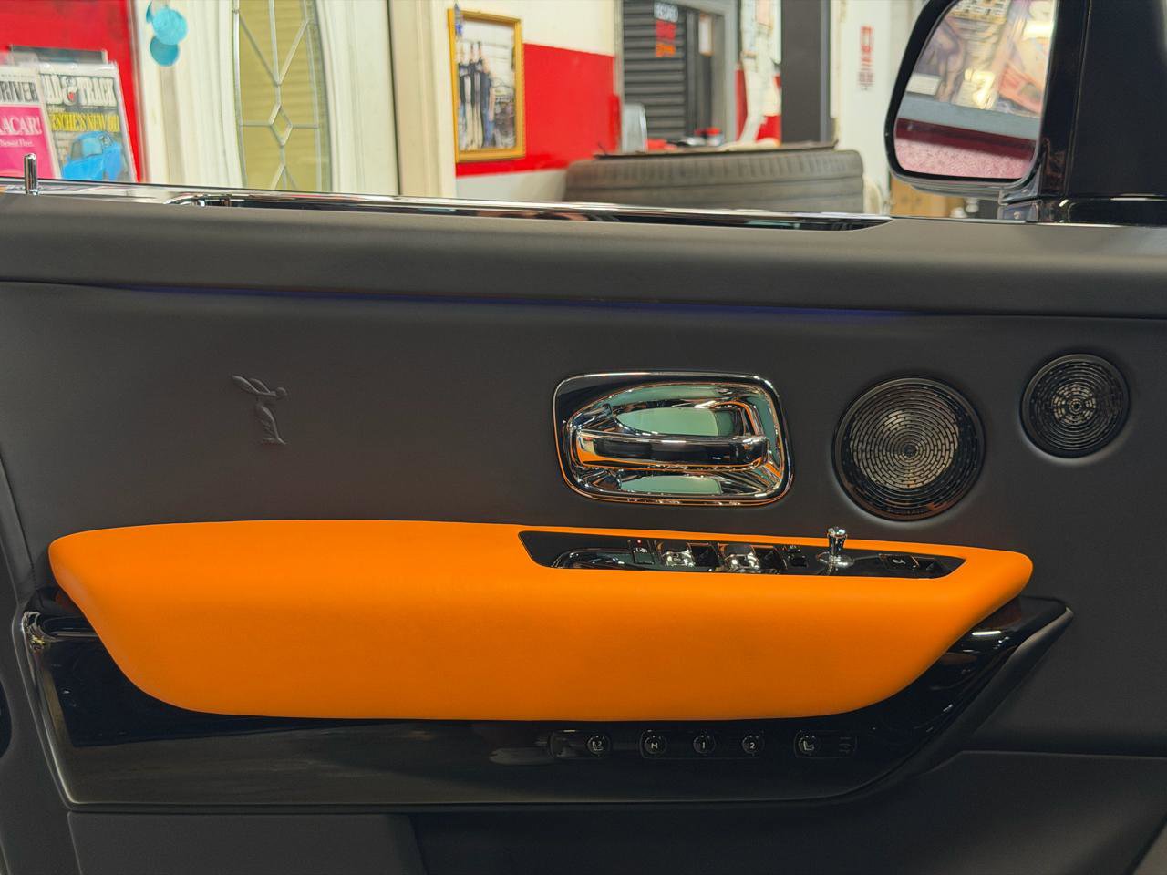 Used 2025 Rolls-Royce Cullinan image 17