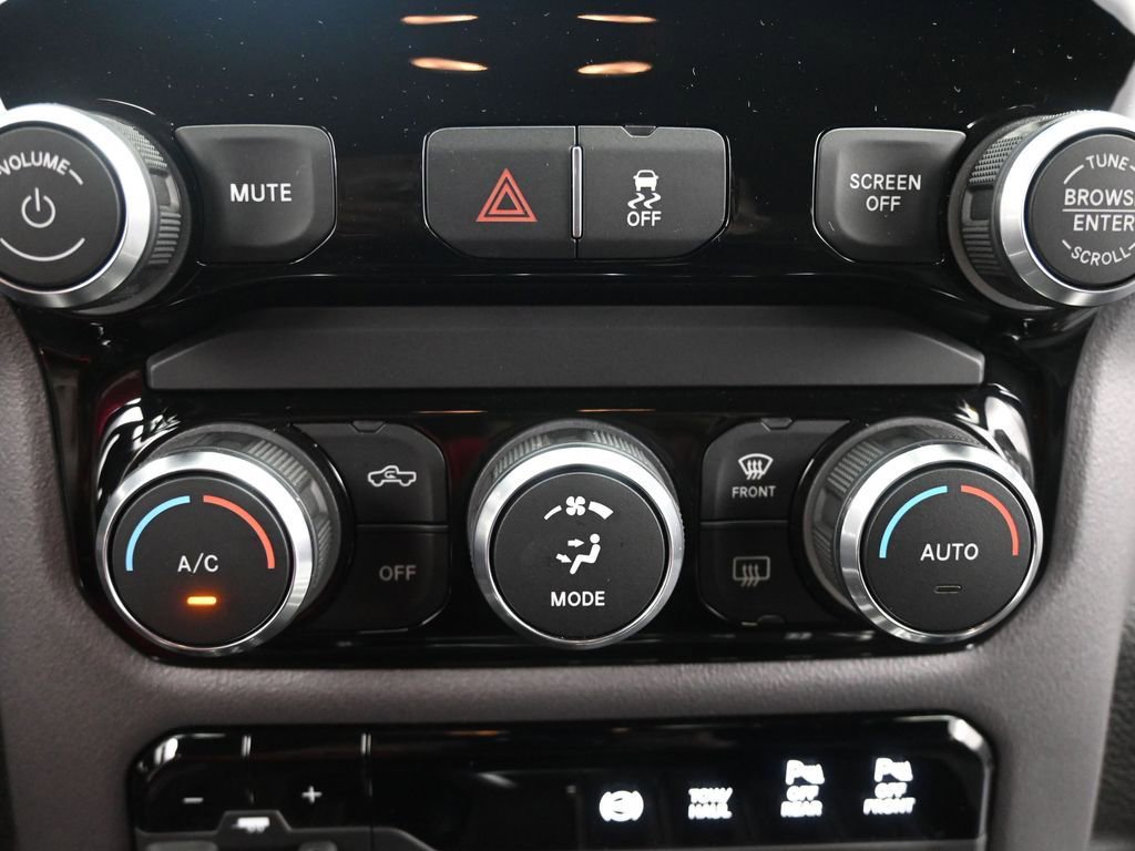 Used 2022 RAM 2500 Big Horn w/ Level A Equipment Group image 30