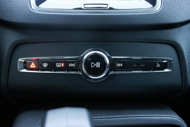 Used 2025 Volvo XC90 B5 Core image 19