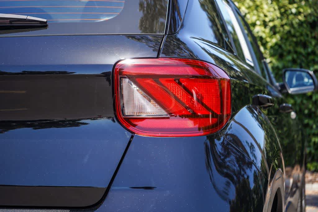 Certified 2024 Hyundai Venue SEL FWD image 7