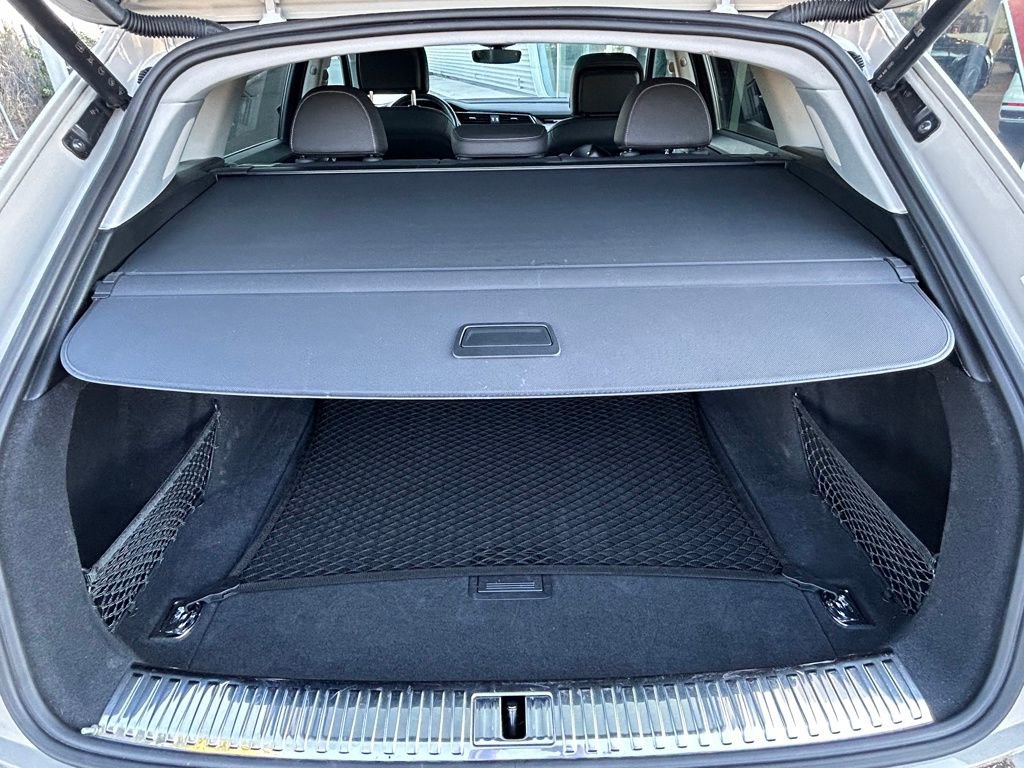 Used 2022 Audi e-tron Premium Plus w/ Premium Plus Package image 74