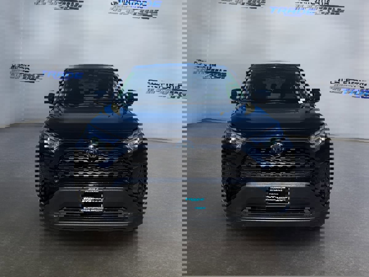 Used 2024 Toyota RAV4 LE image 2