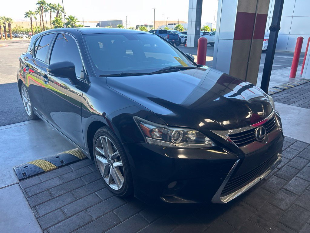 Used 2017 Lexus CT 200h w/ Navigation System Package FWD image 2