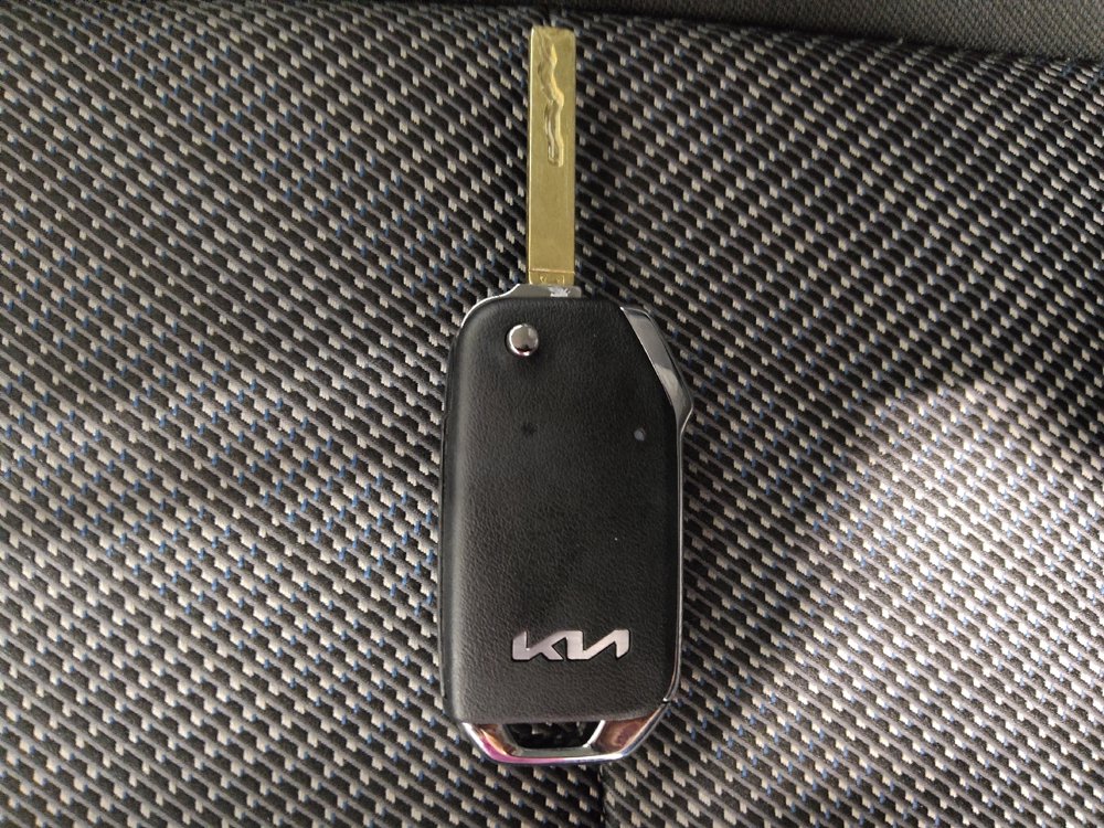 Used 2025 Kia Seltos LX AWD/4WD image 32