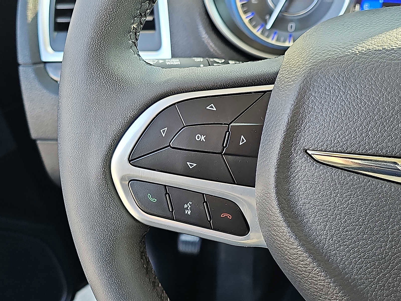 Used 2023 Chrysler 300 Touring L w/ Comfort Group image 22