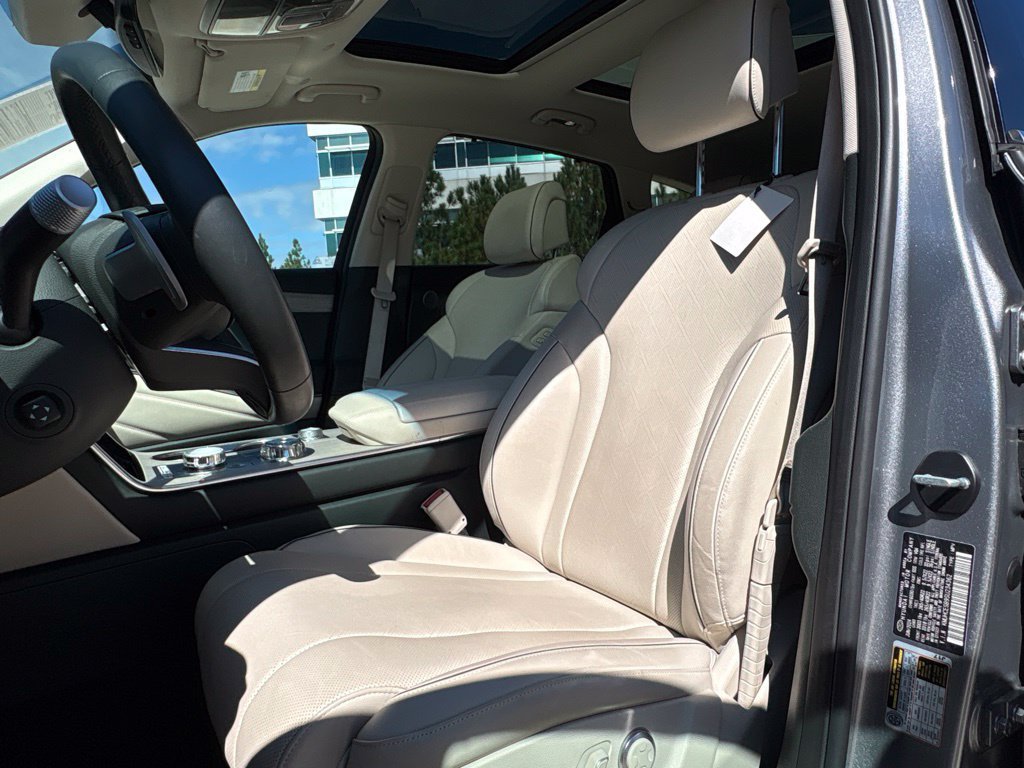 Used 2025 Genesis GV80 2.5T Prestige AWD/4WD image 7