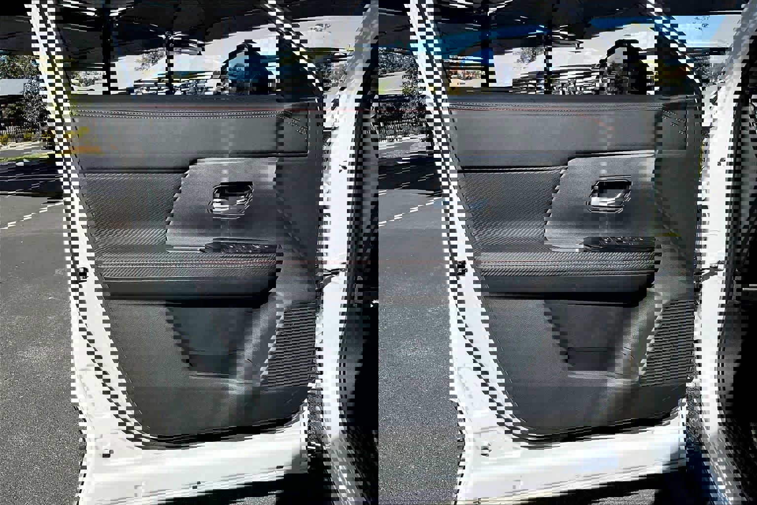 New 2026 Nissan Kicks SR image 10