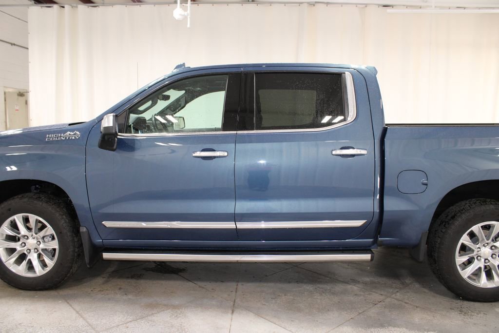 Used 2024 Chevrolet Silverado 1500 High Country w/ High Country Premium Package image 6