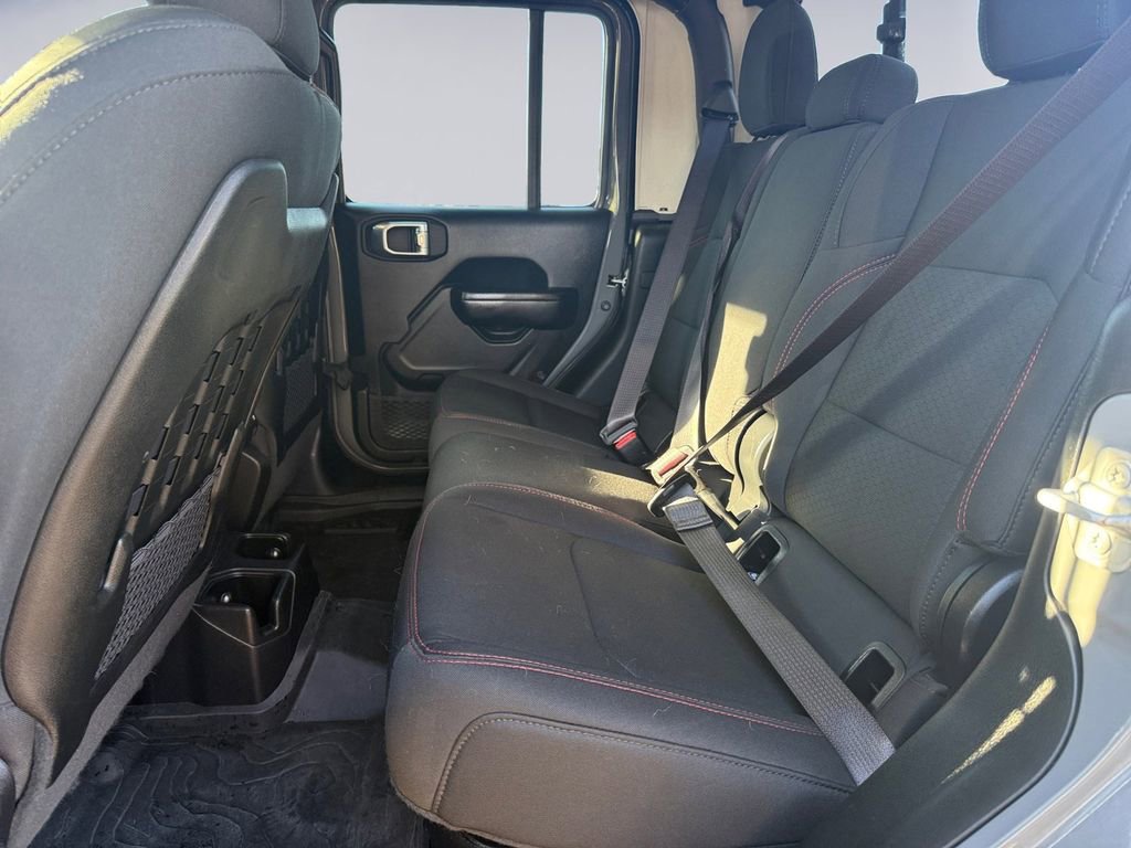 Used 2021 Jeep Gladiator Rubicon image 16