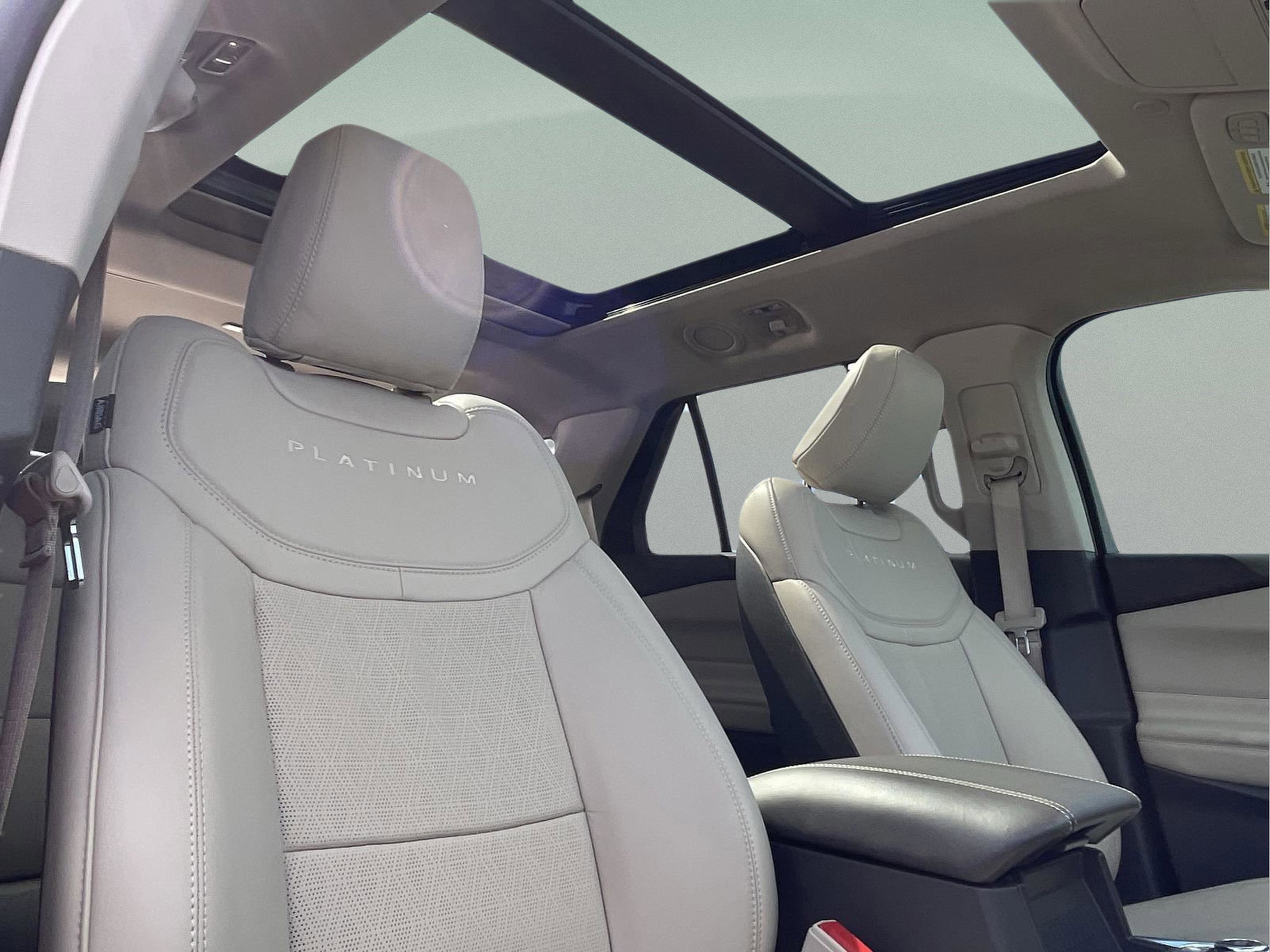 Used 2020 Ford Explorer Platinum w/ Premium Technology Package image 19