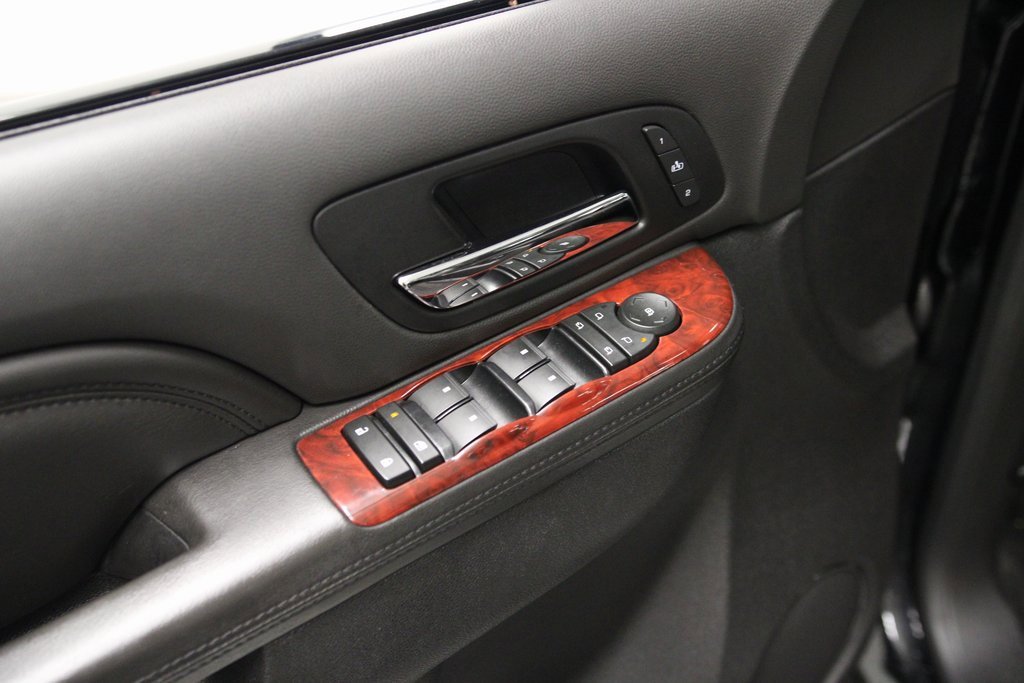 Used 2013 Cadillac Escalade EXT Luxury image 22