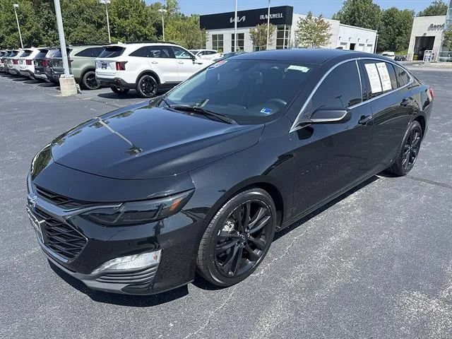 Used 2023 Chevrolet Malibu LT w/ Midnight Edition FWD image 4
