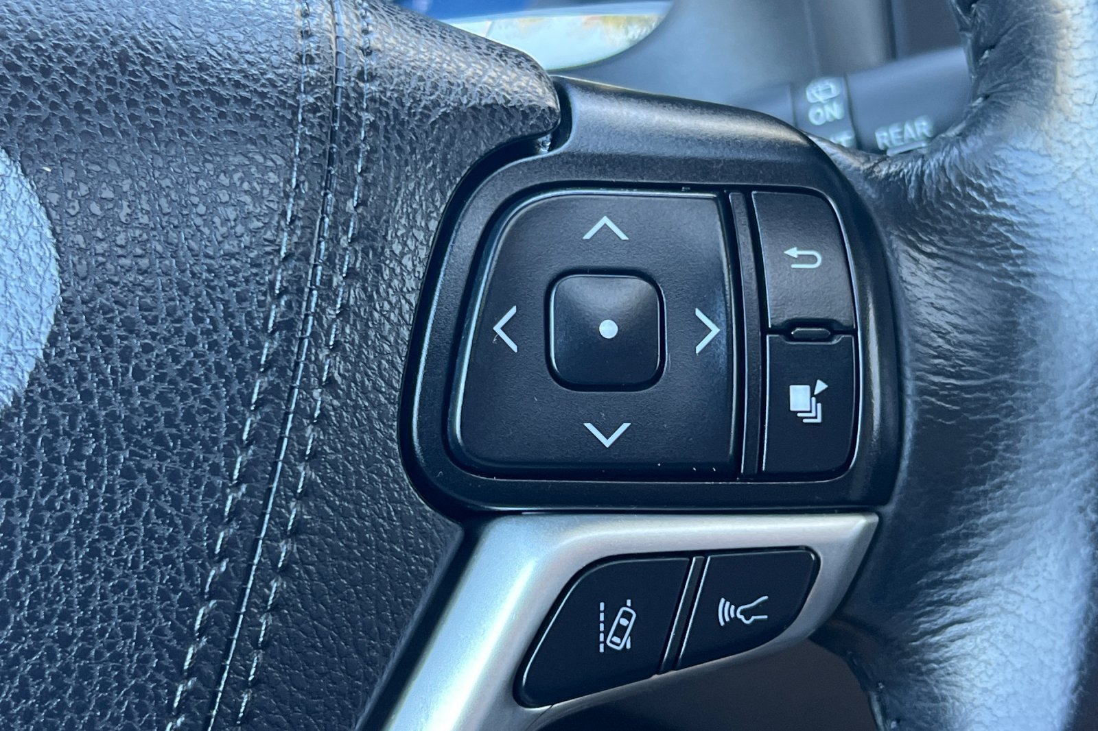 Used 2020 Toyota Sienna XLE FWD image 29